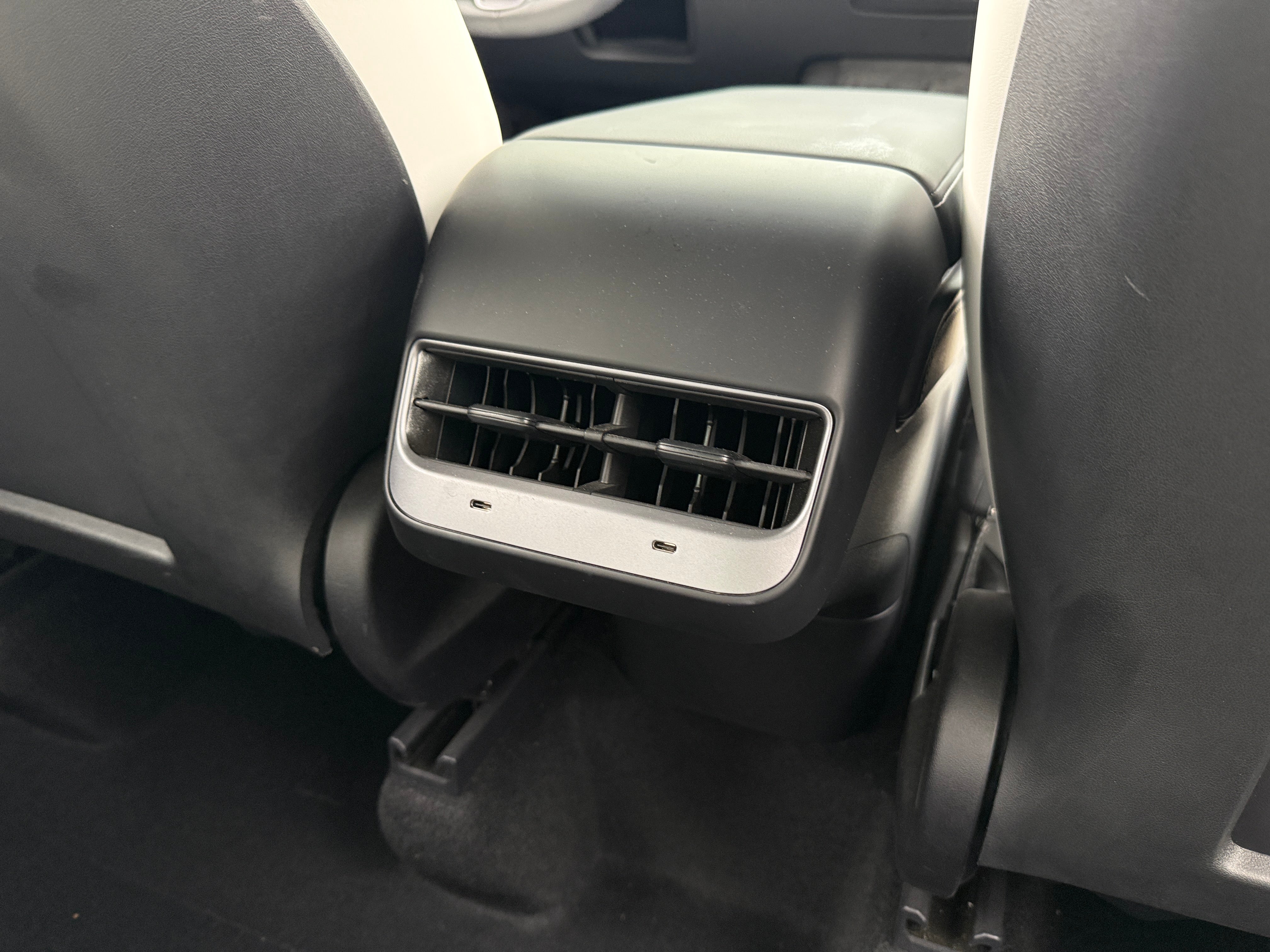tesla model y 2025 7SAYGDEDXSA351987 image tesla model y 2025 7SAYGDEDXSA351987 image